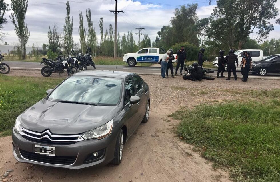 Un policía en moto chocó en el Acceso Sur en Luján