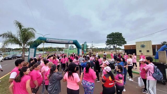 Maratón Rosa en Posadas | Actitud Misiones realizó la tradicional actividad en el mes de la lucha contra el cáncer de mama