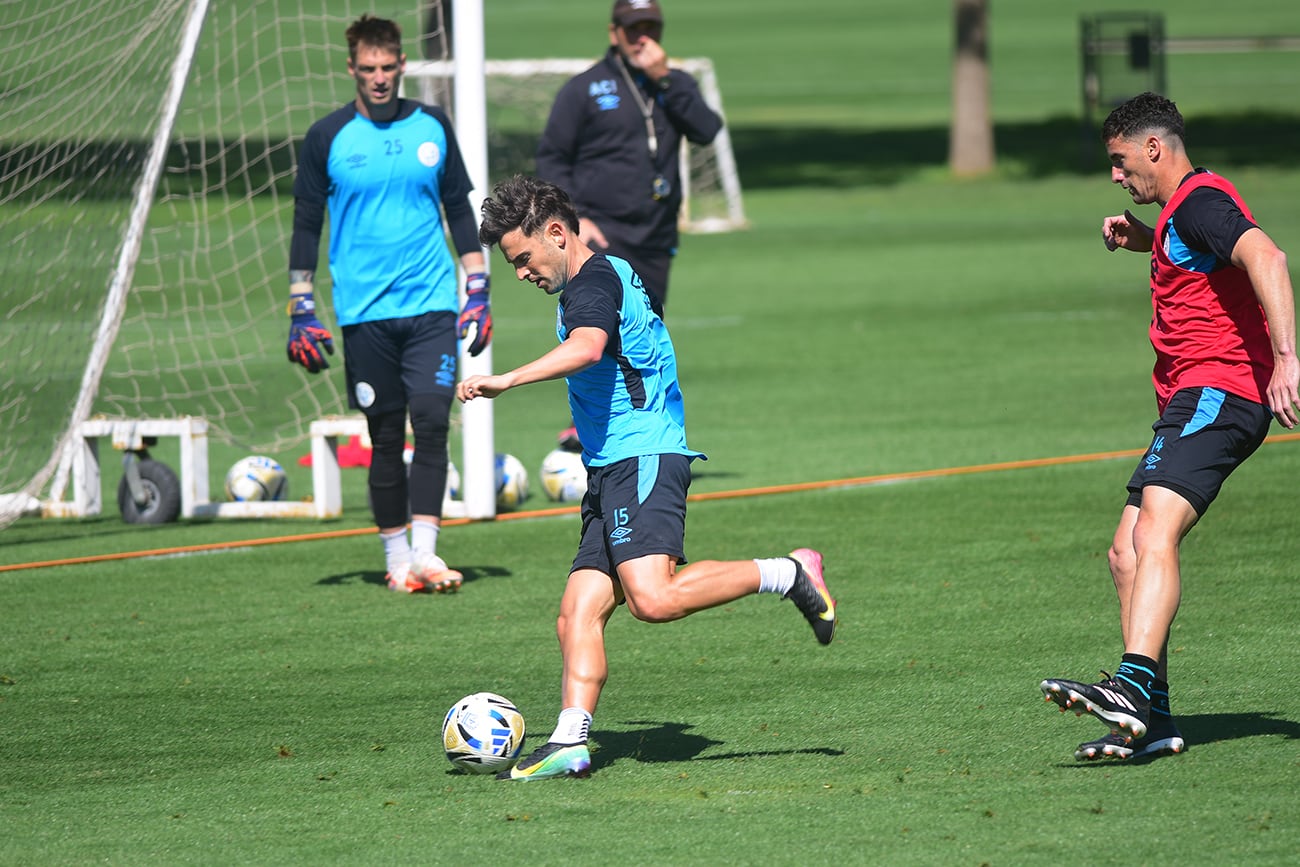 Entrenamiento de Belgrano en villa Esquiú
Foto: Pedro Castillo / La Voz 