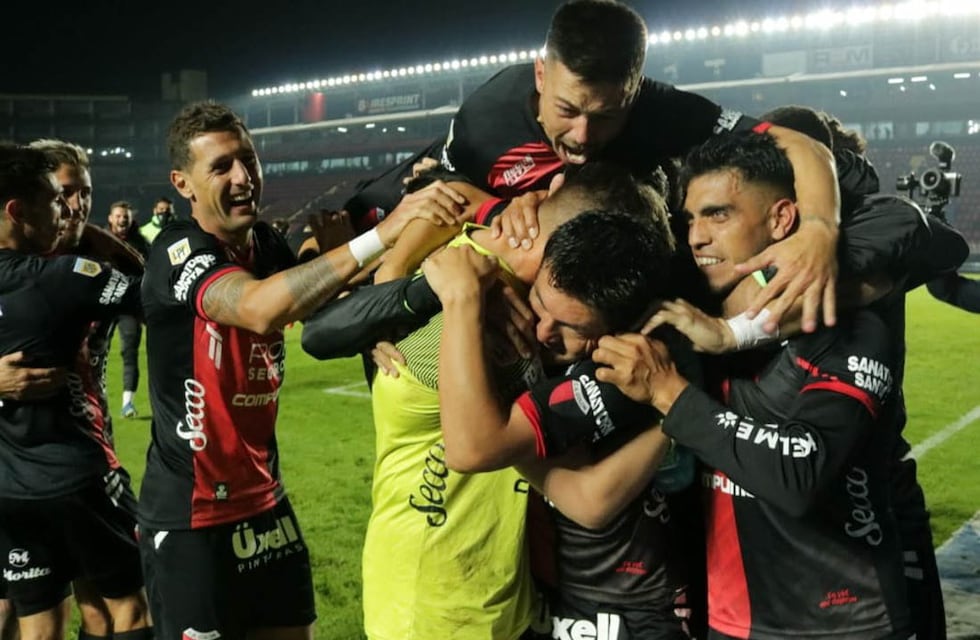 Colón juega la final: Los Palmeras, Sergio Torres y Marcos Castelló contaron que promesa hicieron