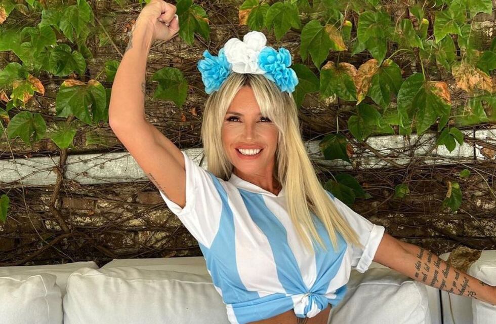 Flor Peña festejó el triunfo de la Selección envuelta en una toalla desde la cama