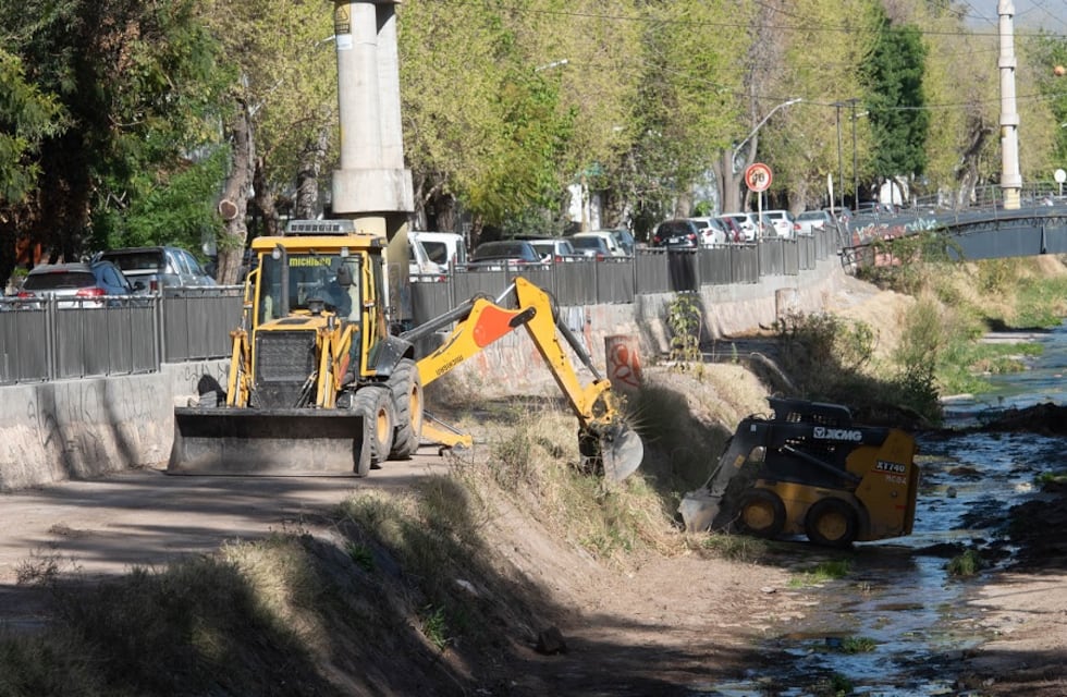 Comenzó la limpieza y mantenimiento de los colectores urbanos