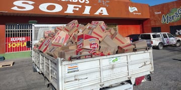 Tres Arroyos: Decomisan una gran cantidad de mercadería vencida en un supermercado