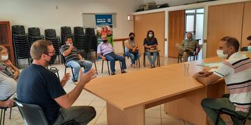 Eldorado: entrega de créditos a productores.