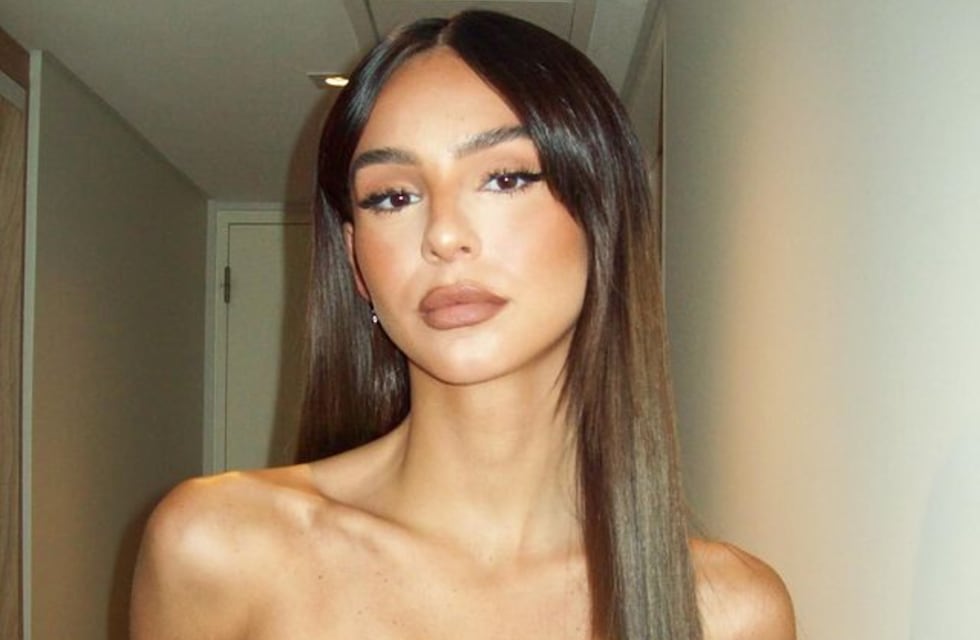 Juanita Tinelli apostó por una infartante microbikini y encendió el verano posando bajo la ducha