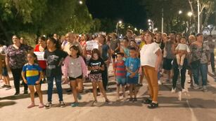 Marcha en Ballesteros Sud por el caso Lian (Gentileza FM Fénix)