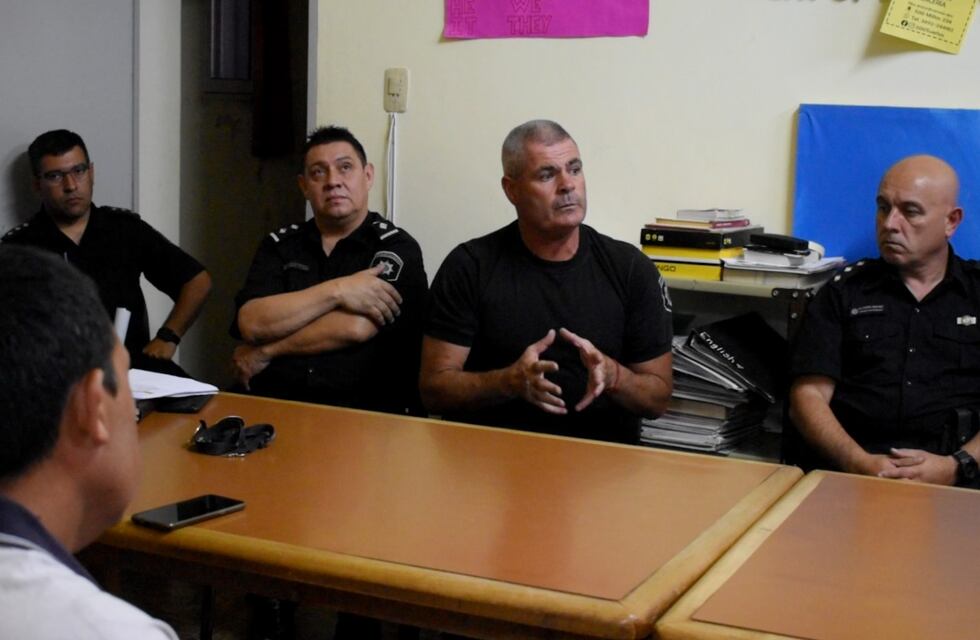 La Federación de Entidades Vecinales se reunió con funcionarios de la Municipalidad de Rafaela y de la Policía
