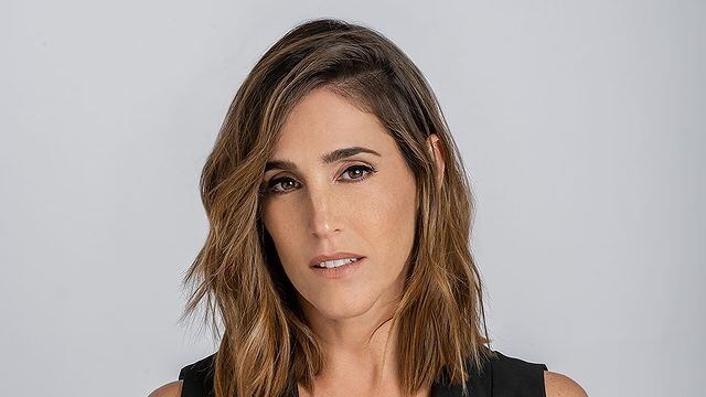 La artista de 42 años presentó el sucesor de "Parte de mí" con la producción de Nico Cotton.