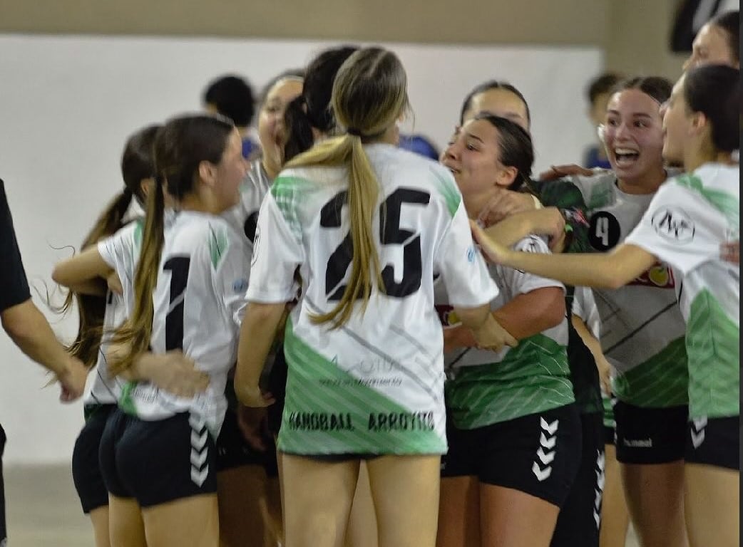 Equipo de Cadetes Femenino de Handball del Cultural de Arroyito 3° puesto en el Nacional de Concordia