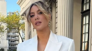 Qué modelo es y cuánto cuesta el extravagante auto rosa de Wanda Nara en Italia