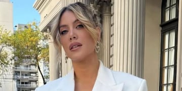 Qué modelo es y cuánto cuesta el extravagante auto rosa de Wanda Nara en Italia