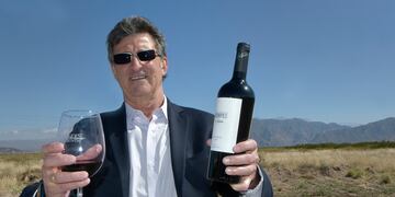 Mario Alberto Kempes presentó su vino "El Matador".