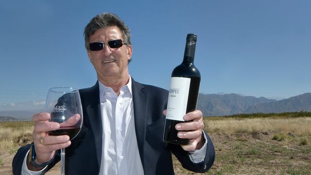 Mario Alberto Kempes presentó su vino "El Matador".