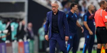Francia metió dos cambios antes que terminara el primer tiempo ante Argentina. (AP).