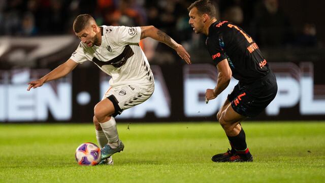 Diego Novaretti volvió a ser titular en Belgrano, en una mala tarde en general para el Pirata (Prensa Platense).