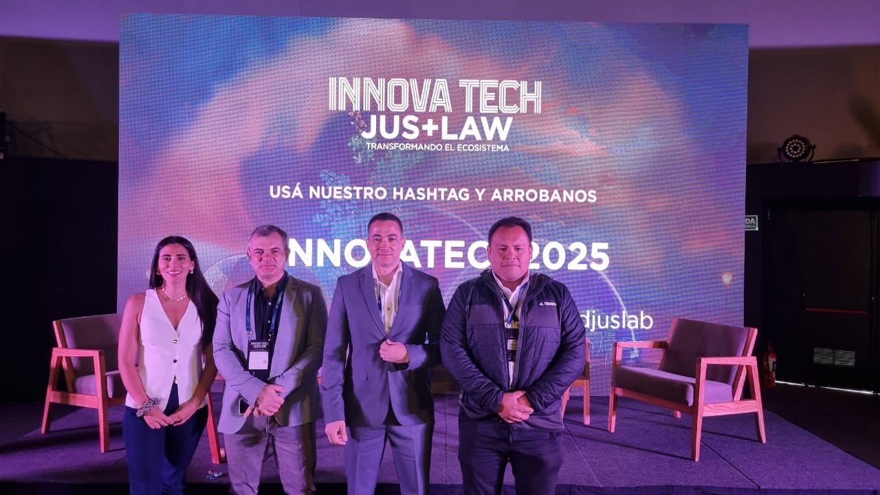María Cecilia Hansen, Hugo Cícero, Sebastián Cabana y Oscar Guerrero, el equipo que representó al Laboratorio de Innovación Judicial de Jujuy en Buenos Aires.