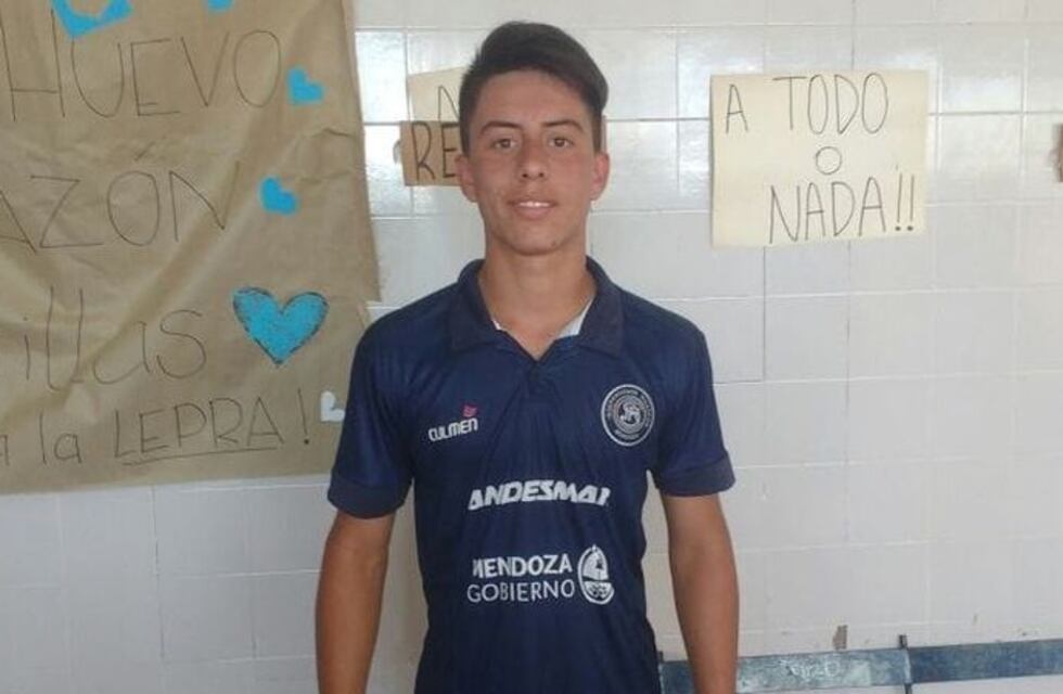 Murió en un choque un joven jugador de la Lepra