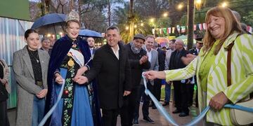 Oberá inauguró la 45ª Fiesta Nacional del Inmigrante en el Parque de las Naciones.