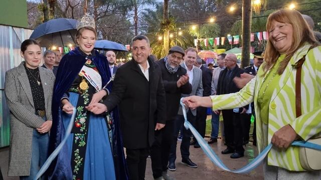 Oberá inauguró la 45ª Fiesta Nacional del Inmigrante en el Parque de las Naciones.