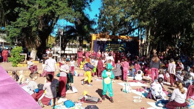 Alumnos concientizaron sobre el buen trato animal en Eldorado.