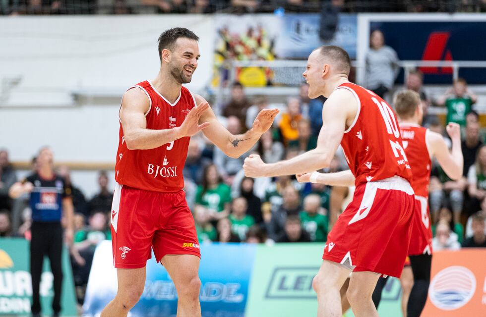 Pablo Bertone aportó 18 puntos para que el Valur iguale la serie de semifinales de la Liga de Islandia