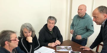 Pablo Garate muestra cómo serán las casas de su Programa Municipal de Viviendas