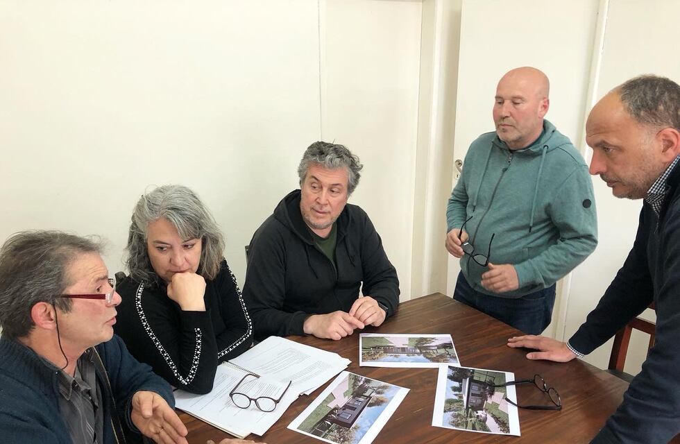 Pablo Garate muestra cómo serán las casas de su Programa Municipal de Viviendas