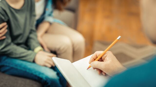 El médico neurólogo infantil, tendrá por objetivo llegar al diagnóstico, evaluar la posible causa y definir un correcto abordaje terapéutico / Sanatorio Allende.