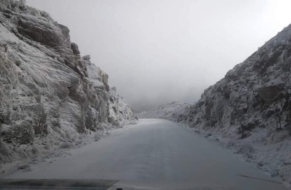La primavera recibió a Villa de Merlo con una copiosa nevada