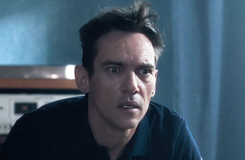 Prime Video: la exitosa película de suspenso y presión psicológica que revela el lado más oscuro de las mentiras compartidas