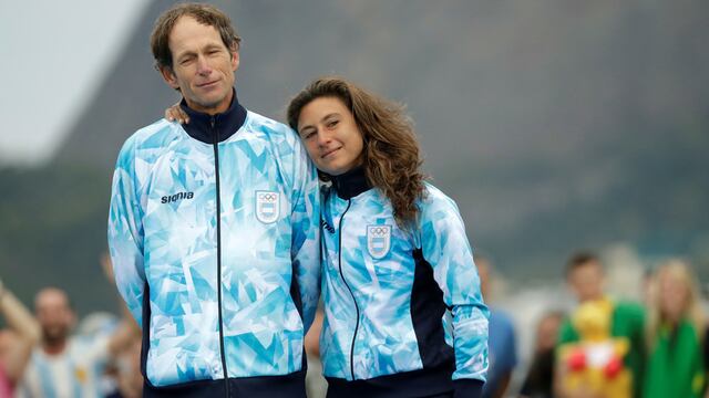 Santiago Lange y Cecilia Carranza llevarán la bandera nacional en la apertura de los Juegos Olímpicos de Tokio. (AP)