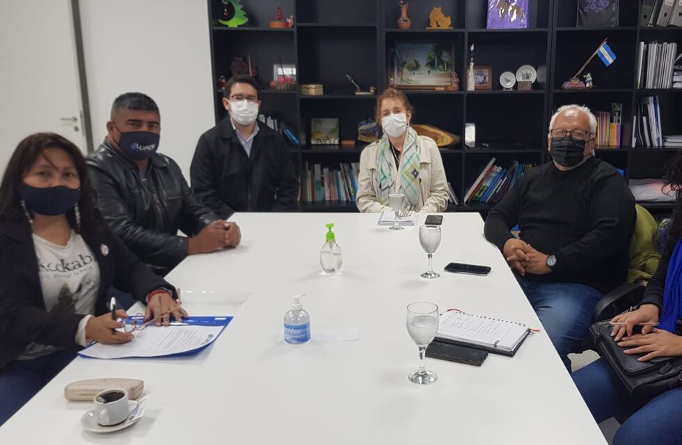 La ministra Bovi recibió a la Comisión de Educación de UPCN Jujuy