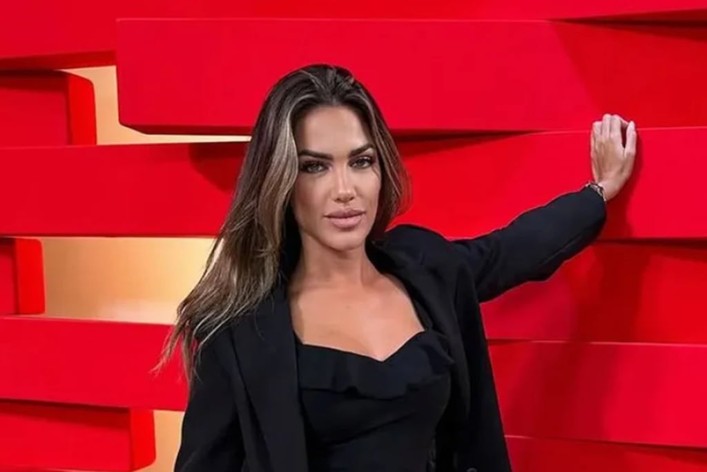 La modelo rosarina deslumbra por su belleza y elegancia.