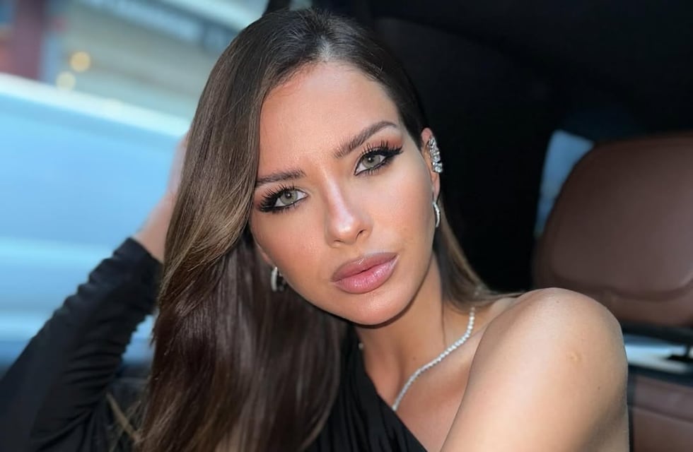 La China Suárez visitó una mezquita en Estambul y sorprendió a todos con un espectacular vestido ultra escotado