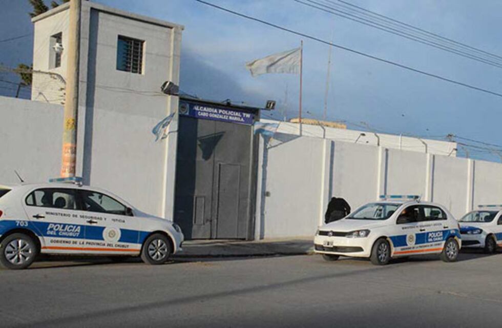 Polémica por vacunas a asesinos y femicida en Chubut