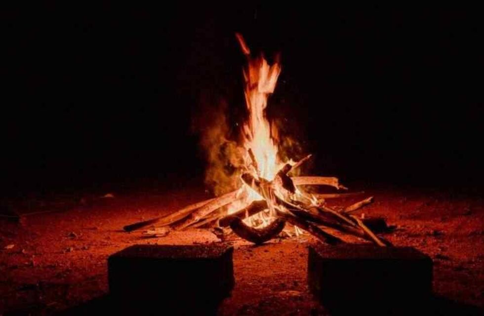 Villa La Angostura: vecinos alertaron sobre una fogata mal apagada en una zona no habilitada