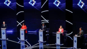 Los cinco candidatos participaron del debate presidencial. Foto: Corresponsalía La Voz / Federico López Claro