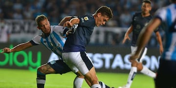 Federico Girotti, muy solo en la ofensiva de un Talleres anémico (Federico López Claro).