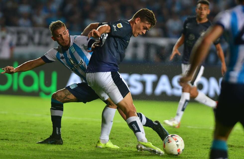 Racing apuró el paso y le ganó a un Talleres sin reacción