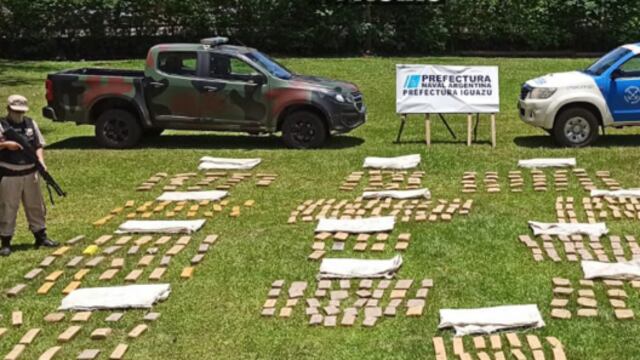 Mega operativo en Puerto Iguazú: Prefectura Naval incautó 330 kilogramos de droga.
