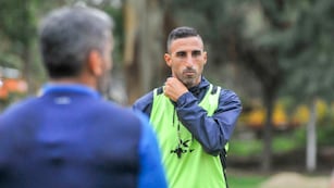 El DT de Gimnasia de Jujuy se mostró conforme porque para la nueva temporada “se quedaron jugadores que solicité" y a ellos "se agregaron las incorporaciones requeridas, y seguimos expectantes por los que están por llegar para contar con el plantel completo que queremos”.