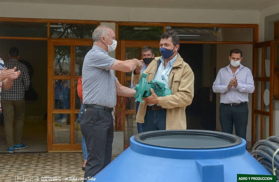San Vicente: feriantes del municipio recibieron equipamiento, insumos y barbijos