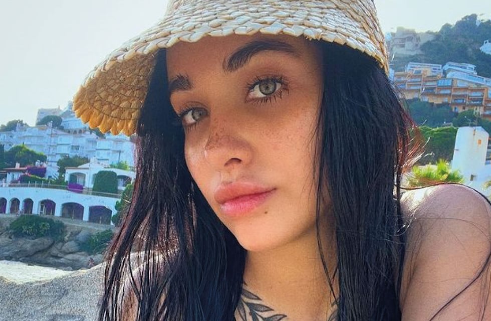 María Becerra estrenó el challenge de “La nena de Argentina” con un look total denim