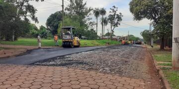 Eldorado: realizan asfaltado de la calle Capitán Nauer en el municipio