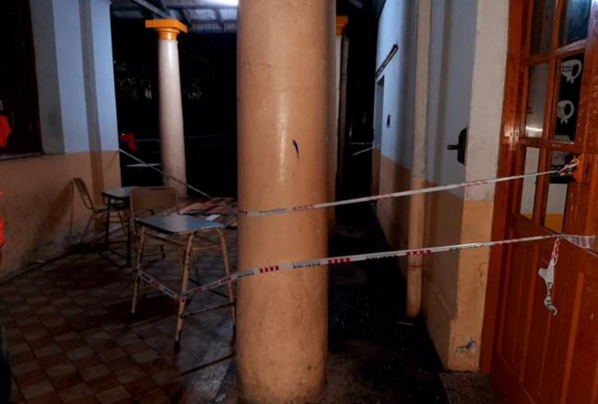 La tormenta produjo el hundimiento del suelo en la Escuela Irigoyen y se suspendieron las clases presenciales