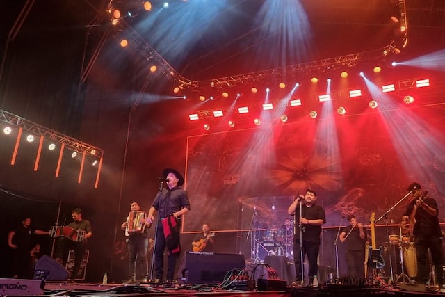 El Festival Nacional del Litoral cerró su edición 2025 con una noche llena de identidad y celebración popular.