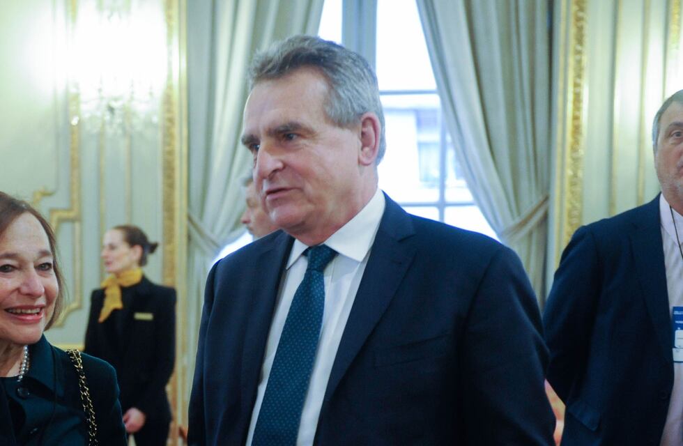 Agustín Rossi se refirió al discurso del candidato libertario: “La motosierra de Javier Milei se convirtió en serrucho”