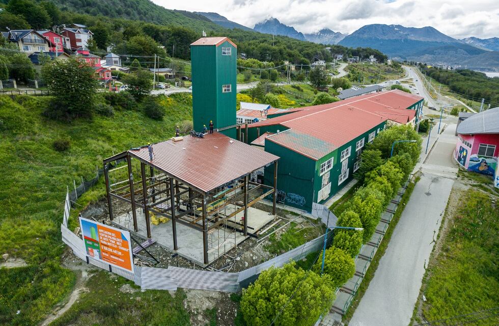Ushuaia: La obra de ampliación del Polivalente de Arte avanza rápidamente