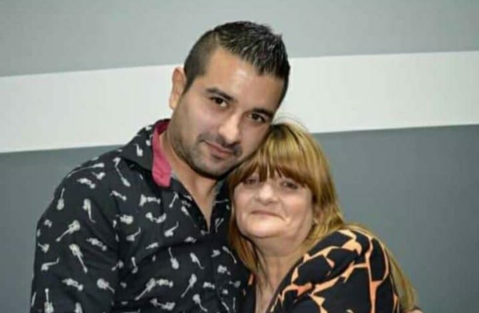 Tras perder a su mamá y su hermano, Martín creó una Fundación Oncológica