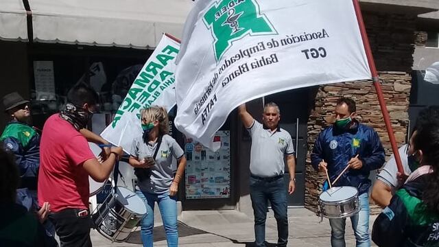 Empleados farmacéuticos marcharon en Tres Arroyos por regulación laboral